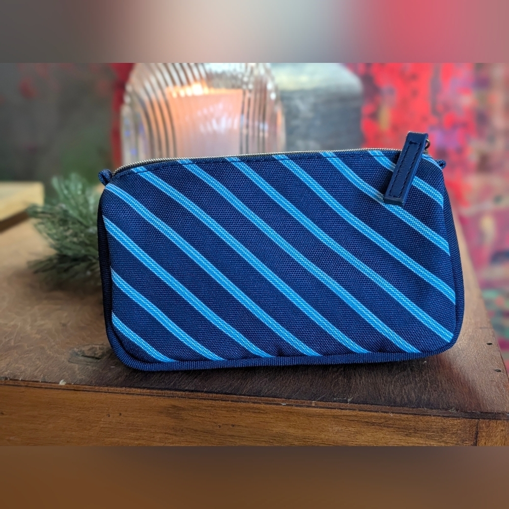 2 New Limited Edition Brooks Brothers / Pericone MD United Polaris Amenity Kits - Picture 6 of 12